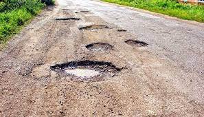 এখন মরণ ফাঁদে পরিনত হয়েছে নওগাঁ-বদলগাছী সড়ক 1 নওগাঁ-বদলগাছী সড়ক