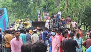 দিনাজপুরে সড়ক দুর্ঘটনায় নিহত ২