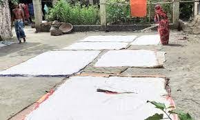 ঈদকে কেন্দ্র করে কুমিল্লার চালের গুড়ি প্রস্তুত করা হচ্ছে 3 ঈদকে কেন্দ্র করে কুমিল্লার চালের গুড়ি প্রস্তুত করা হচ্ছে