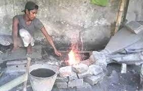 টুং টাং শব্দে মুখরিত কুমিল্লার কামারপাড়া 3 টুং টাং শব্দে মুখরিত কুমিল্লার কামারপাড়া