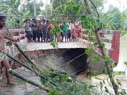 টাঙ্গাইলের বাসাইল-কাঞ্চনপুর সড়ক ভেঙে যোগাযোগ বিচ্ছিন্ন 3 টাঙ্গাইলের বাসাইল-কাঞ্চনপুর সড়ক ভেঙে যোগাযোগ বিচ্ছিন্ন