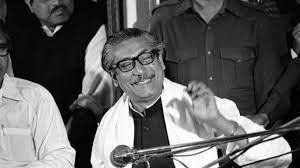 বঙ্গবন্ধুর প্রতিকৃতিতে সিলেট জেলা আওয়ামী লীগের শ্রদ্ধা নিবেদন