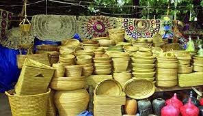 বরগুনায় ৩৪টি পরিবার এখনো বেতের সামগ্রী তৈরি করছে