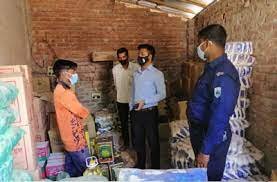 সয়াবিন তেলের দাম বেশি রাখায় নাটোর ও হবিগঞ্জে জরিমানা 3 সয়াবিন তেলের দাম বেশি রাখায় নাটোর ও হবিগঞ্জে জরিমানা