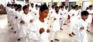 ভোলার তিনটি উপজেলায় কিশোরীদের কারাতে প্রশিক্ষণ চলছে 2 ভোলার তিনটি উপজেলায় কিশোরীদের কারাতে প্রশিক্ষণ চলছে