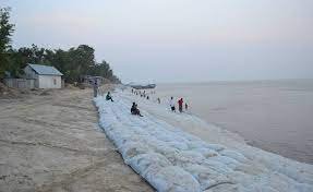 সুনামগঞ্জের হাওরে ফসল রক্ষা বাঁধ নির্মাণের ৬২ শতাংশের কাজ শেষ হয়েছে