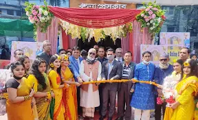 কুমিল্লায় বসন্ত মেলায় দেশি খাবারের সমাহার