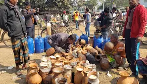 যশোরে খেজুর গুড় বিক্রি করে ১৩ হাজার গাছি লাভবান
