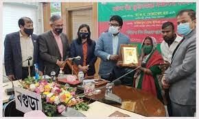 দেশের বিভিন্ন স্থানে নারী বীর মুক্তিযোদ্ধাদের সম্মাননা প্রদান 3 দেশের বিভিন্ন স্থানে নারী বীর মুক্তিযোদ্ধাদের সম্মাননা প্রদান