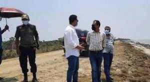 বরিশালে দ্রুত গতিতে চলছে ৩২৮ কোটি টাকা ব্যয়ে বেড়িবাঁধ ও ওয়াকওয়ের নির্মাণ কাজ