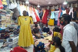 জয়পুরহাটে ঈদের কেনাকাটা জমে উঠছে