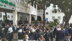 সুপ্রিমকোর্ট আইনজীবী সমিতির সভাপতি মোমতাজ উদ্দিন ফকির সম্পাদক দুলাল