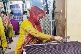 অনলাইনে ক্ষুদ্র ব্যবসা করে স্বাবলম্বী হয়ে উঠছেন অনেকেই 4 অনলাইনে ক্ষুদ্র ব্যবসা করে স্বাবলম্বী হয়ে উঠছেন অনেকেই