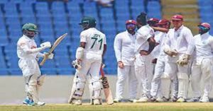 অ্যান্টিগা টেস্ট: ১১২ রানে পিছিয়ে বাংলাদেশ 2 অ্যান্টিগা টেস্ট: ১১২ রানে পিছিয়ে বাংলাদেশ