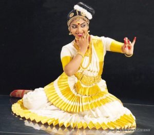 নৃত্য পরিচয় 3 Mohiniyatam Dance 3 নৃত্য পরিচয়