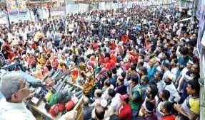 বিএনপির মিছিলের হারিকেন থেকে পেট্রোল বোমা মারার শংকায় জনগণ : তথ্য ও সম্প্রচারমন্ত্রী 2 বিএনপির মিছিলের হারিকেন থেকে পেট্রোল বোমা মারার শংকায় জনগণ : তথ্য ও সম্প্রচারমন্ত্রী