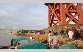 পদ্মায় ভাঙন: শঙ্কা মুক্ত হার্ডিঞ্জ ব্রিজ 2 পদ্মায় ভাঙন: শঙ্কা মুক্ত হার্ডিঞ্জ ব্রিজ