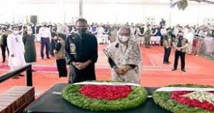 গ্রেনেড হামলায় নিহতদের প্রতি আওয়ামী লীগসহ বিভিন্ন সংগঠনের শ্রদ্ধা 2 গ্রেনেড হামলায় নিহতদের প্রতি আওয়ামী লীগসহ বিভিন্ন সংগঠনের শ্রদ্ধা